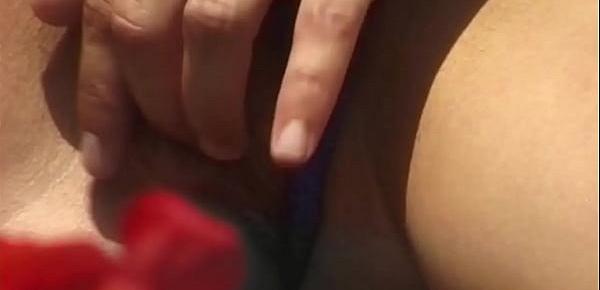 anal loving milf extreme labia stretched